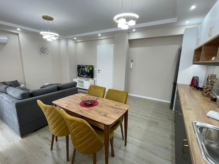 Melody Apartment In Korça Exteriör bild