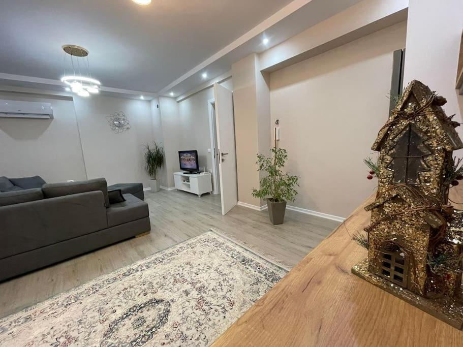Melody Apartment In Korça Exteriör bild